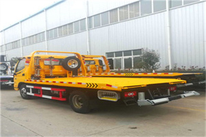 嘉定镇附近拖车救援搭电