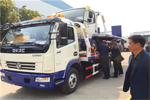嘉定镇汽车道路救援拖车价格